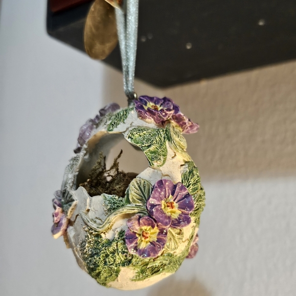 Floral Cracked Egg Hanging Ornament with Bunny Rabbit - Picture 5 of 11